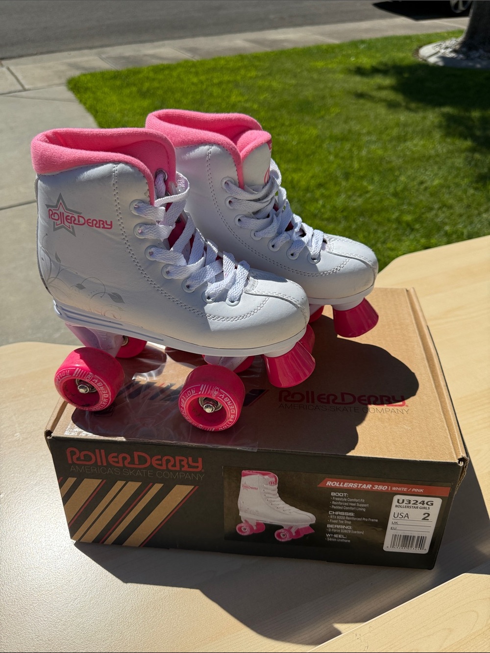 Roller Derby Girls' White and Pink Roller Skates